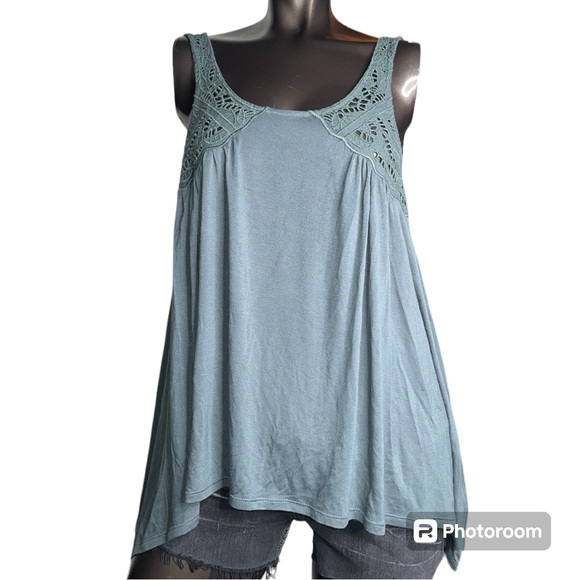 American Eagle Outfitters Turquoise Sleeveless Tank with Crochet Accents - Picture 2 of 5